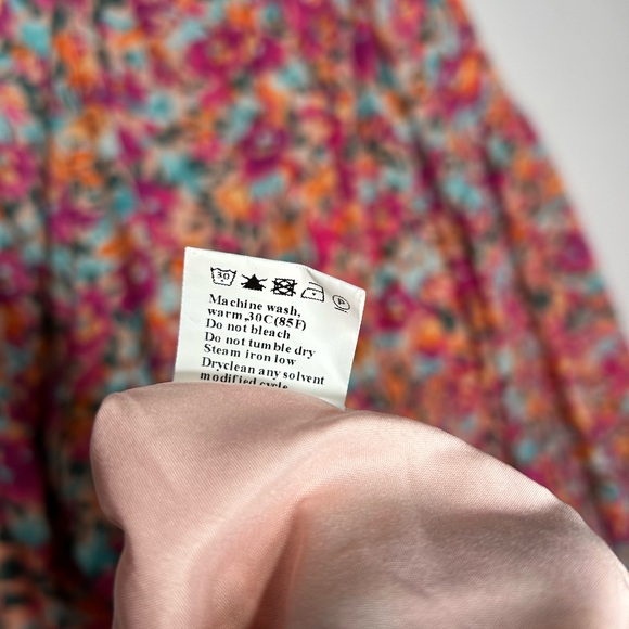 Vibrant Floral Long Sleeve Dress NWT - Picture 5 of 5